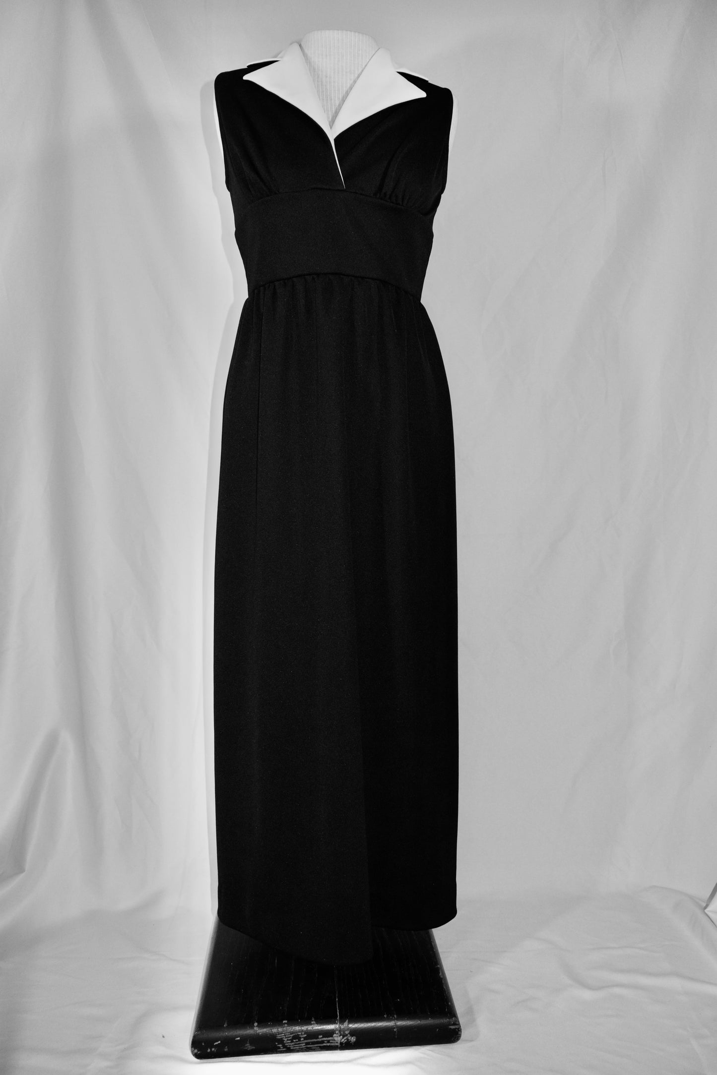 1960s dress with white collar- Lori Jrs. Ltd.