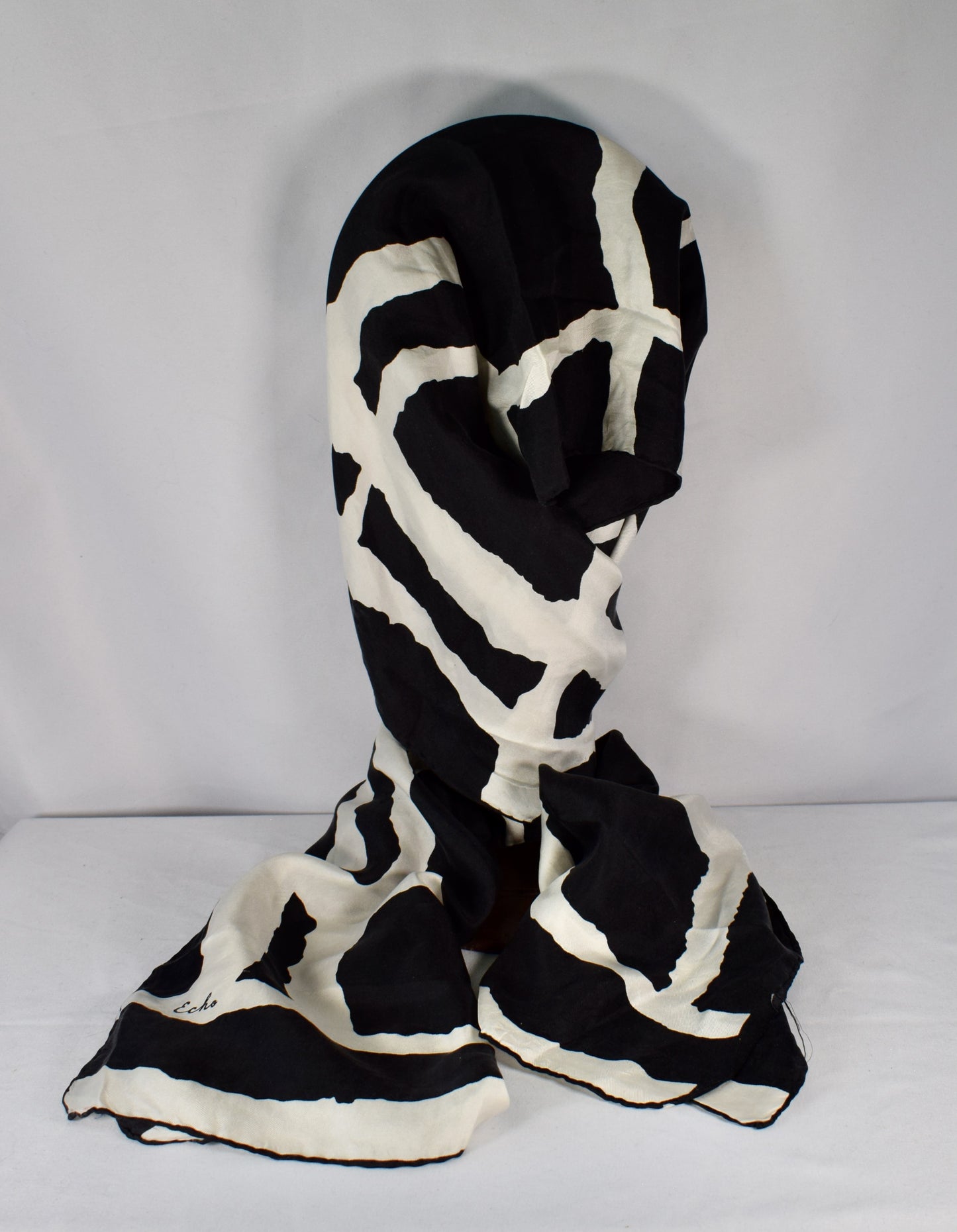 Black and White Hashmark Scarf, Echo